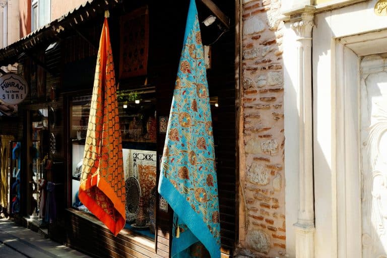 The Psychology of Color in Retail Environments and Products