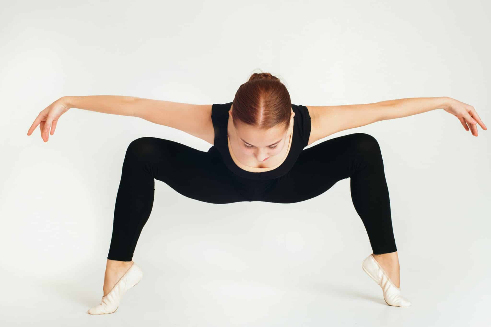 The Art of Proportions: Creating Balanced Outfits for Any Body Type
