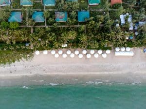 The Evolution of Beach Tourism: From Seaside Resorts to Sustainable Shores